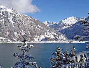 Reschensee im Winter